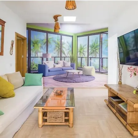 Villa La Isla By Rentaholidayslanzarote *