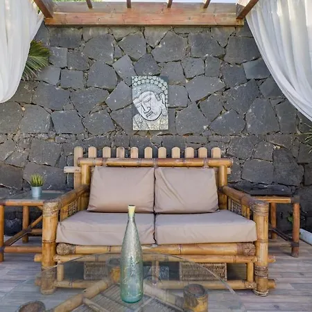 Villa La Isla By Rentaholidayslanzarote