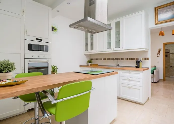 La Isla By Rentaholidayslanzarote فيلة بلايا بلانكا