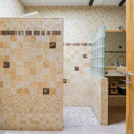 La Isla By Rentaholidayslanzarote Villa