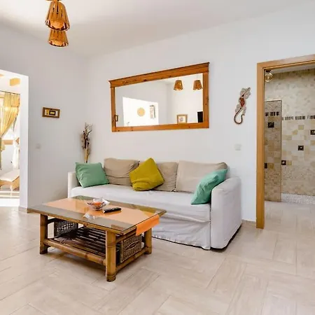 Villa La Isla By Rentaholidayslanzarote