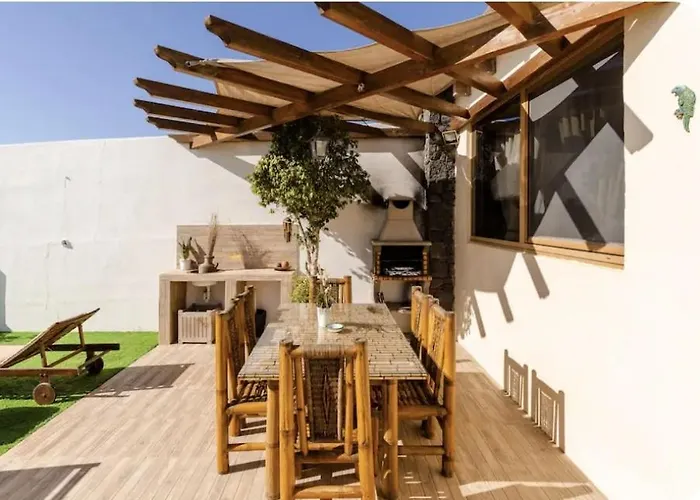 La Isla By Rentaholidayslanzarote Villa *