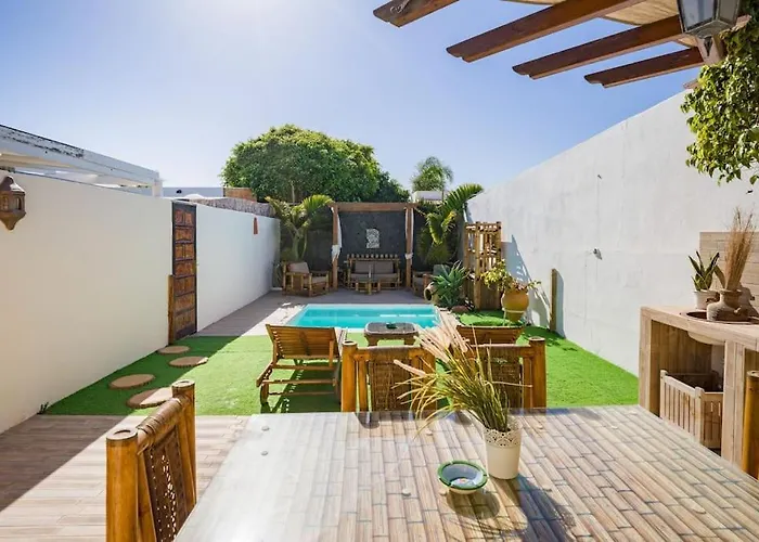 La Isla By Rentaholidayslanzarote Villa Playa Blanca